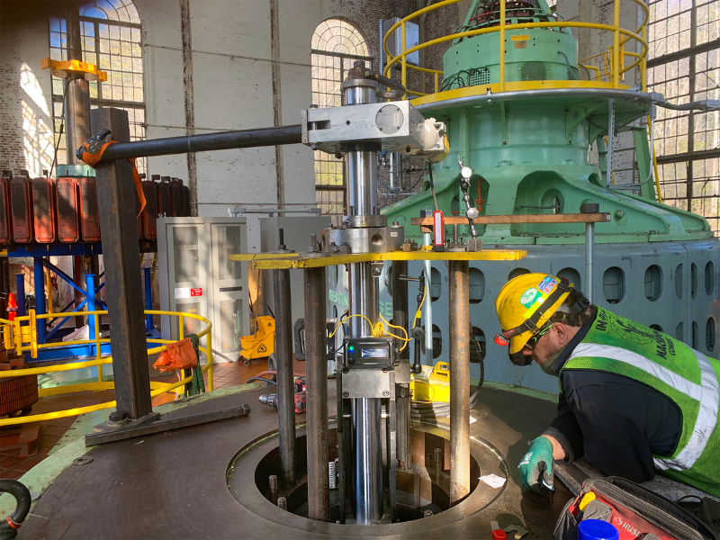 FieldMachining-Hydro-Welding-DischargeRing-800×600-1 Hydro turbine shaft repair on-site without shaft rotation (utilizing custom tooling rings)
